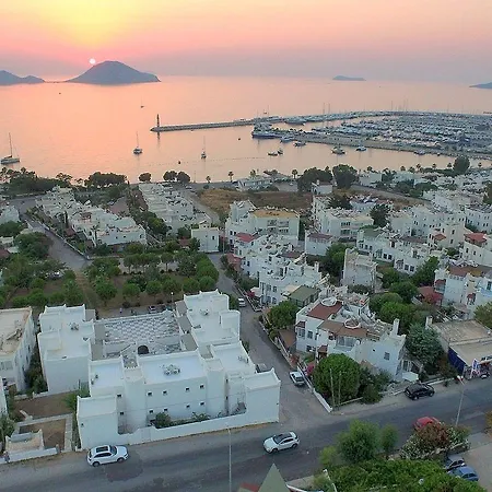 Bahama Art Ξενοδοχείο 3*