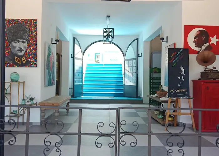 מלון Bahama Art 3*