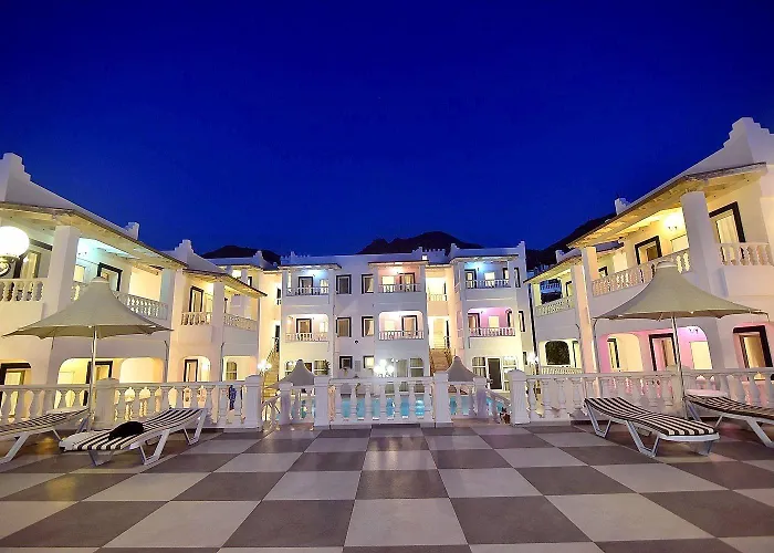 מלון Bahama Art 3*