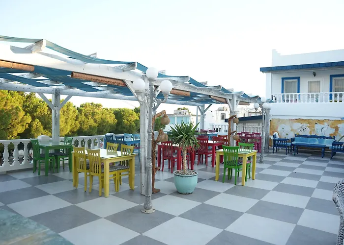 מלון Bahama Art 3*